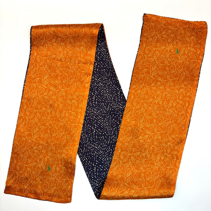 Seidenschal „Amber Night“ – 145 cm, beidseitig tragbar
