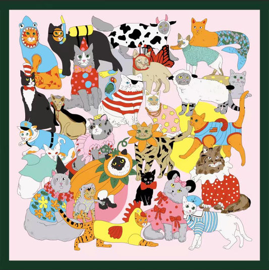Seiden-Carré "Katzen-Karneval" – Farbenfrohes Seidentuch mit illustrierten Katzenmotiven (53x53cm)